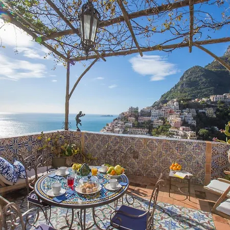 2 Bedroom Near Rada Positano