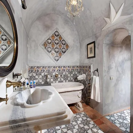 2 Bedroom Near Rada Holiday home Positano